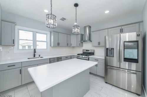 22 Harvard St, Nutley NJ  07110-3322 exterior
