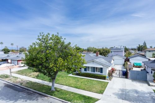 8072 San Heron Cir, Buena Park CA  90620-2914 exterior