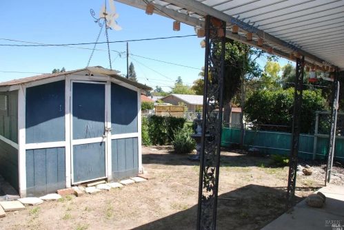 490 Nut Tree Rd, Vacaville CA  95687-3321 exterior