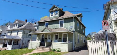 199 Oak St, Manchester, CT 06040-6139