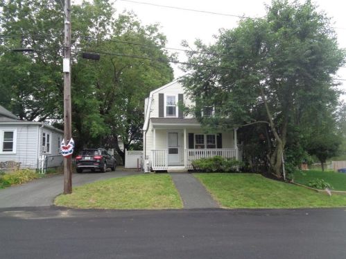 66 Hazard Ave, Warwick RI  02889-9404 exterior