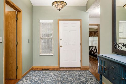 1508 Meadowlark Ln, Marysville OH  43040-8525 exterior