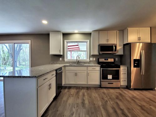 5675 Aberdeen Dr, Waukesha, WI 53146-4702