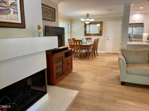 2043 Majorca Dr, Oxnard CA exterior