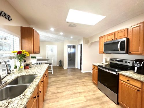 2062 Floresta Dr, Fort Pierce FL  34984-4706 exterior