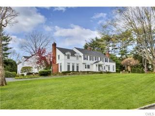 21 Broadview Rd, Westport CT  06880-2303 exterior