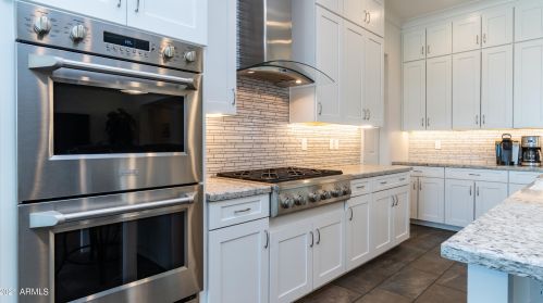 7544 Peppertree Dr, Gilbert AZ  85298 exterior