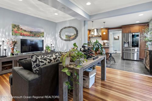 100 Branch Ave, Tinton Falls NJ  07701-2204 exterior