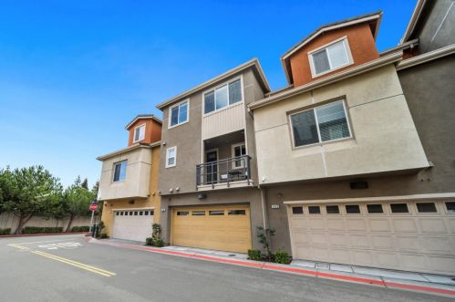 1094 El Capitan Ter, Sunnyvale, CA 94085-3934