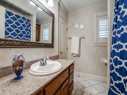 12535 Foothill Dr, Dallas TX  75253-3613 exterior