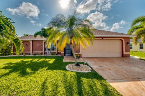 1817 3rd Pl, Cape Coral, FL 33991-3486
