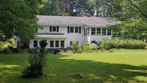 24 Dane Ave, Unity NH  03743-4303 exterior