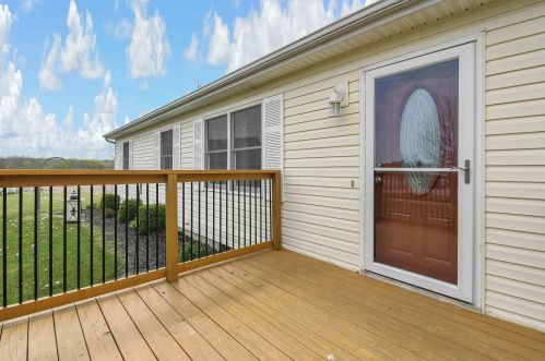 719 Deer Creek Rd, Williamsport, OH 43164-9672