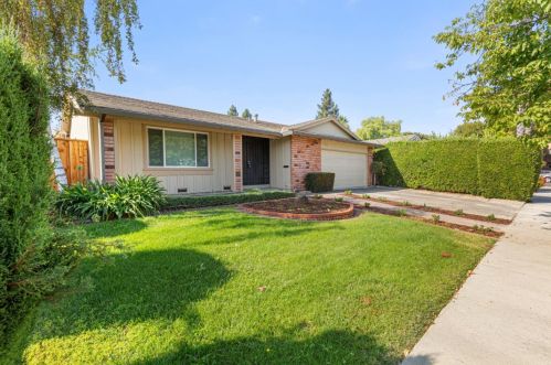176 Iris Blossom Ct, San Jose, CA 95123-2233