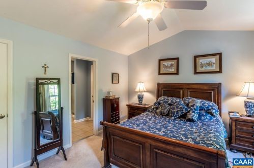 12 Seminole Trl, Bybee VA  22963-3157 exterior