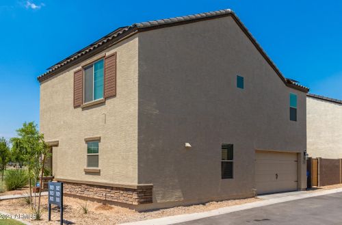 3821 79th Dr, Phoenix AZ  85033-3501 exterior