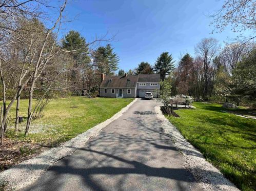 371 Deerfield Rd, Allenstown, NH 03275-2607
