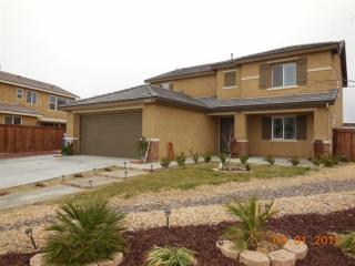 15101 Ridgebriar Ln, Victorville, CA 92394-9553