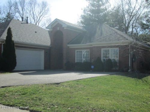10016 Forest Village Ln, Louisville, KY 40223-5114