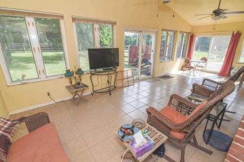 8883 Valley Circle Dr, Florence KY  41042-9523 exterior