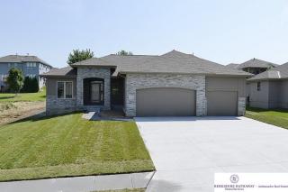 6315 158th St, Omaha, NE 68135-2335