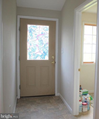 7 Dogwood Dr, Trenton NJ  08648-3205 exterior