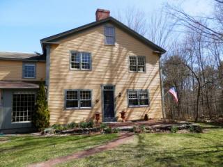 67 Candia Rd, Deerfield, NH 03037-1616