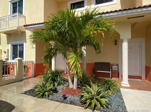 17908 74th Ct, Hialeah, FL 33015-8458