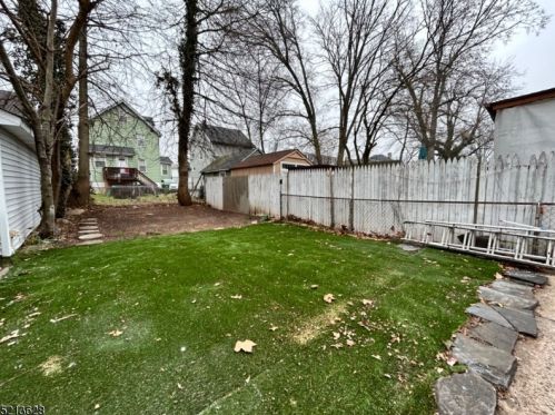 423 Drake Ave, Roselle NJ  07203-1425 exterior