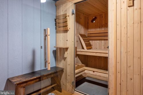 920 Delafield Pl, Washington DC 20011-4418 exterior