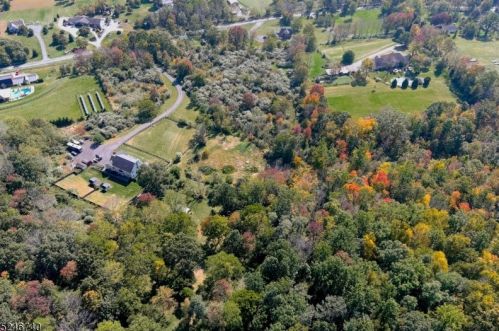 54 Morris Ave, Fredon NJ  07860-4900 exterior