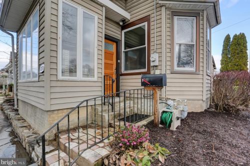 259 Louther St, Carlisle PA  17013-2528 exterior