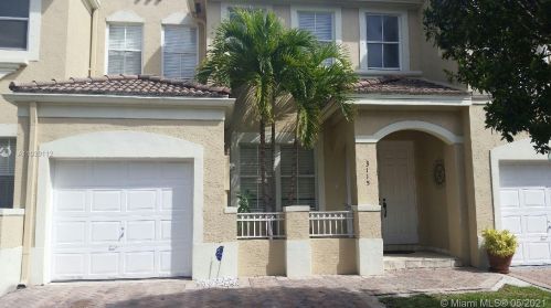 3115 100th Ct, Miami, FL 33172-5916