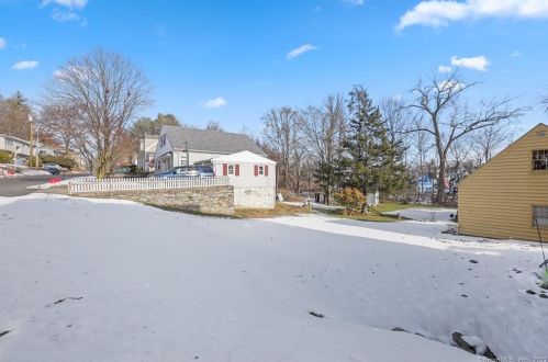 69 Emmett Ave, Derby CT 06418-1231 exterior