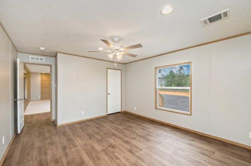 212 Juniper Ave, Defuniak Springs, FL 32433-7517