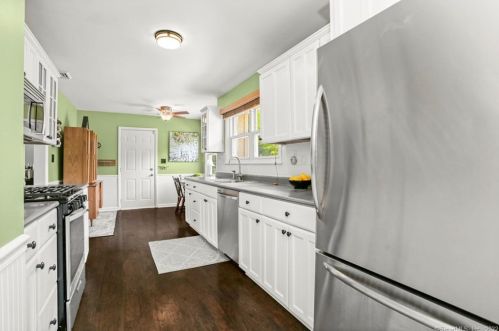 80 Chatfield Dr, Bridgeport CT exterior