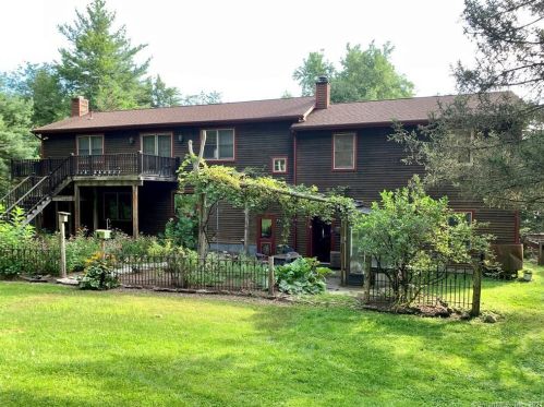 646 Branchville Rd, Ridgefield CT  06877-6128 exterior