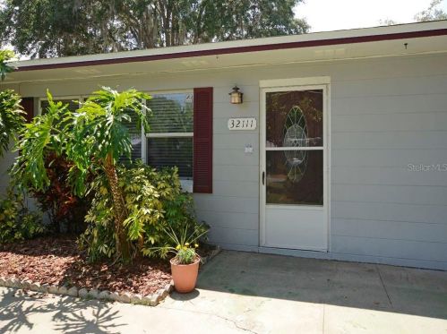 32111 Harris Rd, Tavares, FL 32778-4644