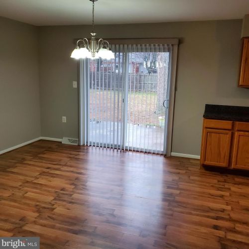 208 Bittlewood Ave, Berlin Boro NJ  08009-9444 exterior