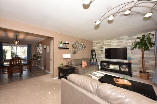 810 Grandview Blvd, Waukesha, WI 53188-2846