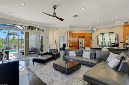 2892 Coco Lakes Pl, Naples, FL 34105-4509