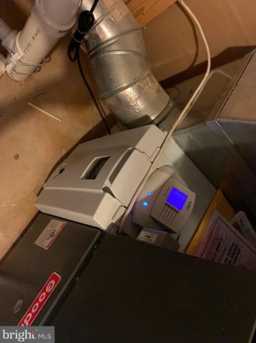 6766 Sycamore Park Dr, Haymarket VA  20169-2995 exterior