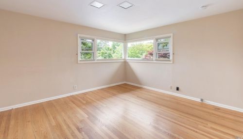 2128 Hvn Dr, Santa Rosa CA 95404-3221 exterior