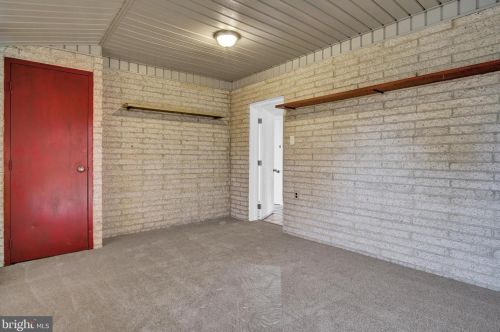 316 Kendale Rd, Red Lion PA  17356-9633 exterior