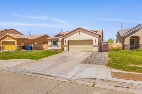 6147 Avenue, Lancaster, CA 93535-7855