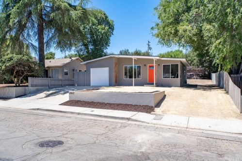 2907 Park St, Lake Nacimiento CA  93446-1266 exterior