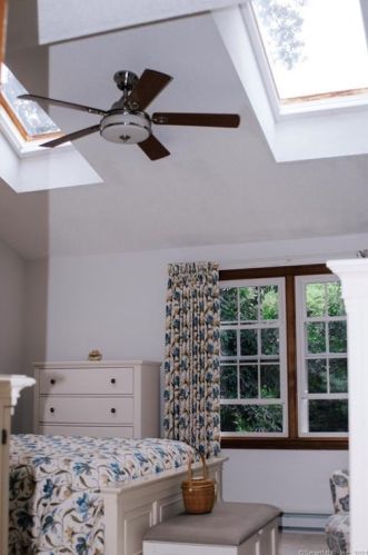 137 Julia Ter, Middletown CT  06457-5535 exterior