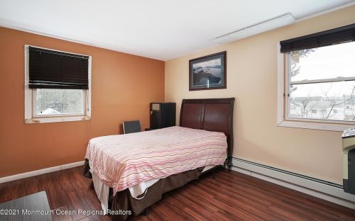 250 Hancock Ave, Pelican Island NJ  08751-2043 exterior