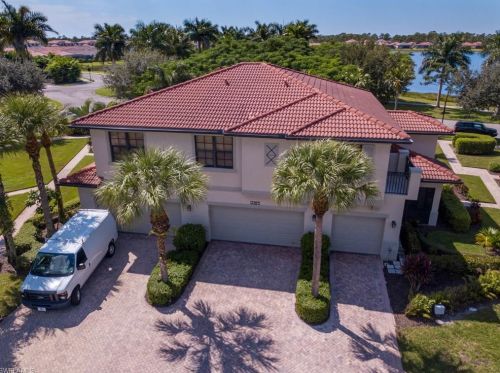 1387 Santiago Cir, Naples, FL 34113-8583