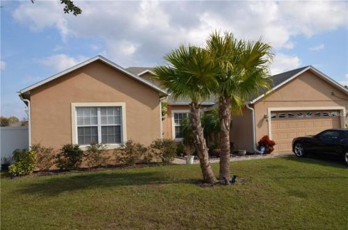 2424 Willow Tree Ln, Kissimmee, FL 34758-5009